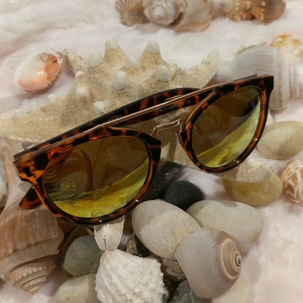 Sunglasses - Picture 3 of 8